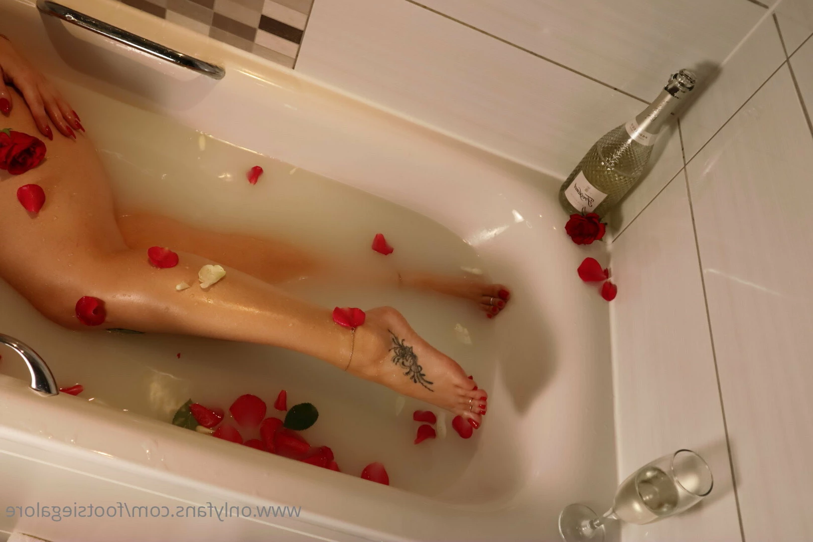 @footsiegalore [ footsiegalore ] Onlyfans leaked photo 7288061 on Hotleaks.tv