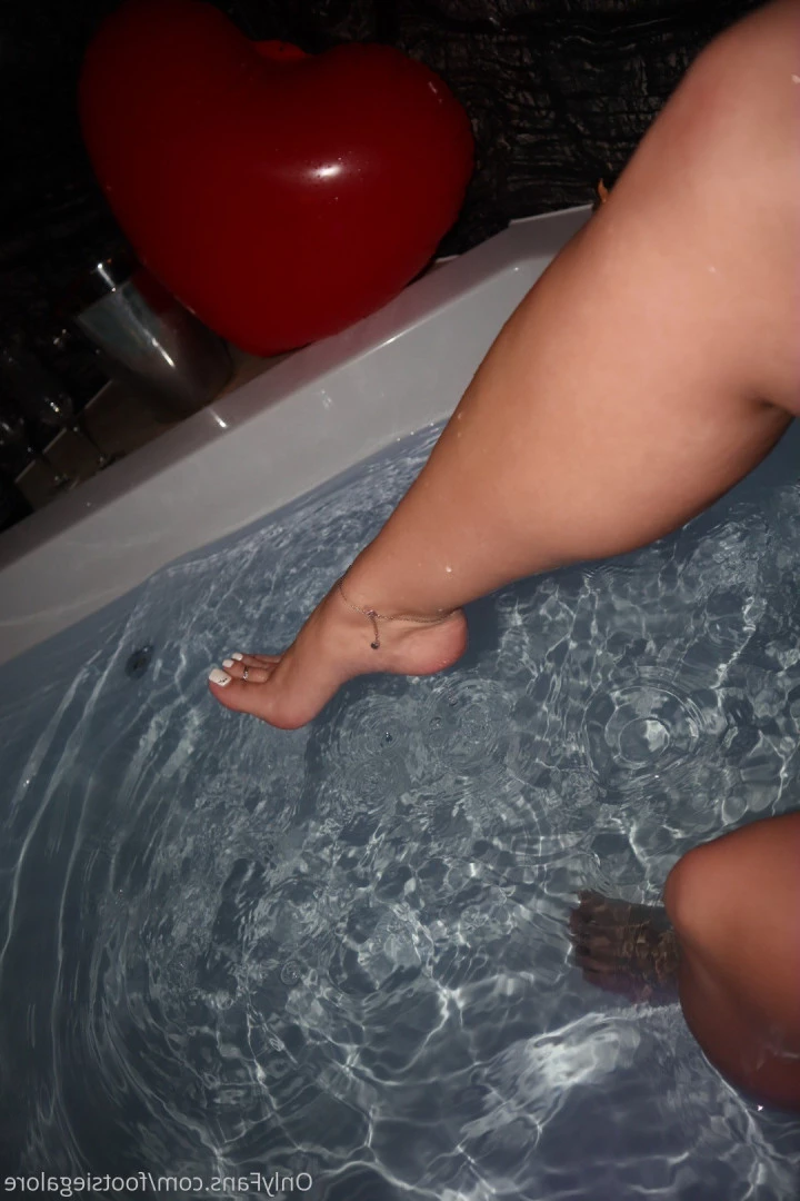 @footsiegalore [ footsiegalore ] Onlyfans leaked photo 7288593 on Hotleaks.tv
