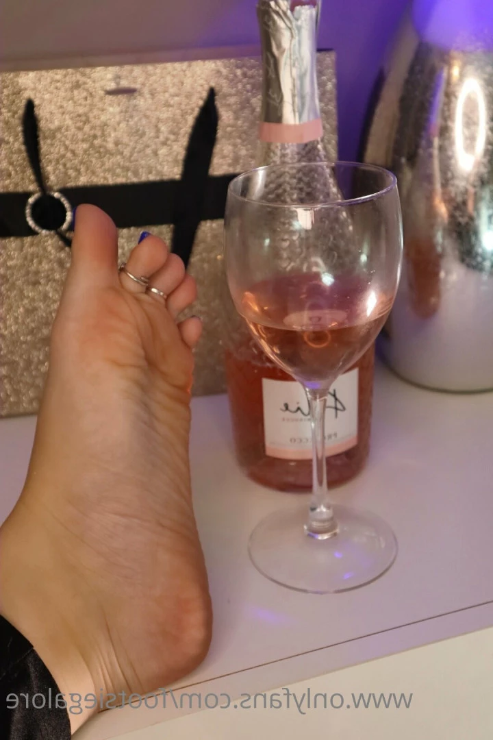 @footsiegalore [ footsiegalore ] Onlyfans leaked photo 7289652 on Hotleaks.tv