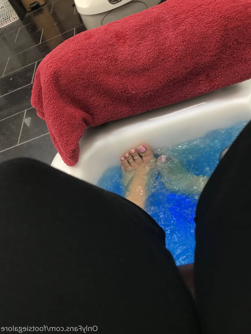 @footsiegalore [ footsiegalore ] Onlyfans leaked photo 7291014 on Hotleaks.tv