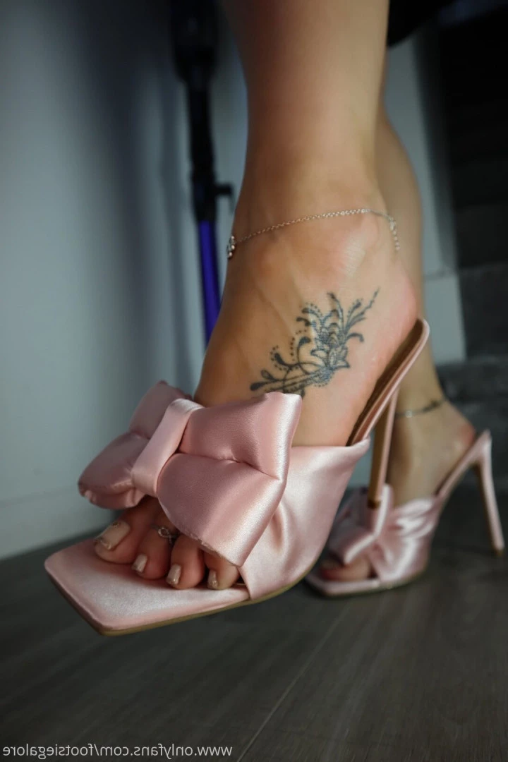 @footsiegalore [ footsiegalore ] Onlyfans leaked photo 7293433 on Hotleaks.tv