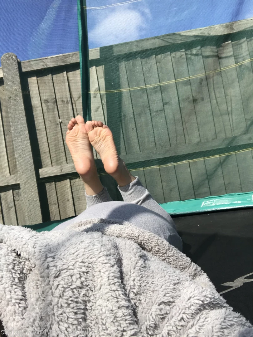 @footsiegalore [ footsiegalore ] Onlyfans leaked photo 7294668 on Hotleaks.tv