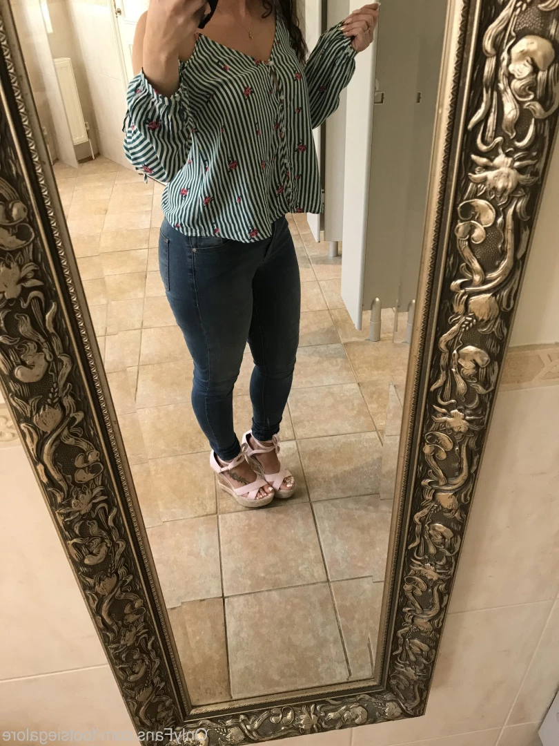 @footsiegalore [ footsiegalore ] Onlyfans leaked photo 7305315 on Hotleaks.tv