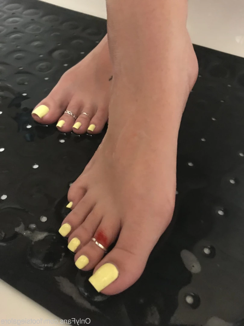 @footsiegalore [ footsiegalore ] Onlyfans leaked photo 7306702 on Hotleaks.tv