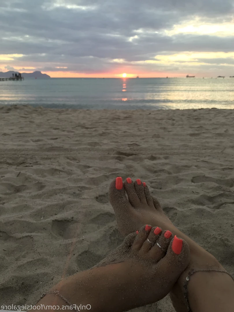 @footsiegalore [ footsiegalore ] Onlyfans leaked photo 7307488 on Hotleaks.tv