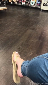 @footsiegalore [ footsiegalore ] Onlyfans leaked video 7626320 on Hotleaks.tv