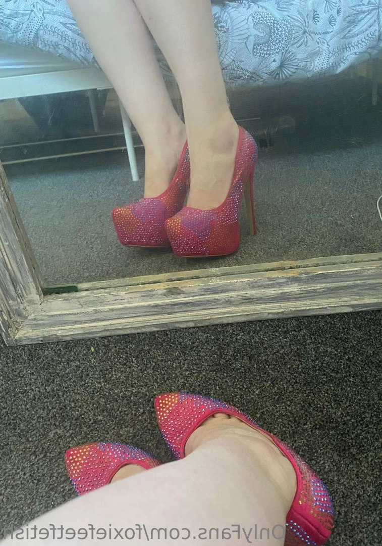 Foxie Feet Fetish 🦊🧡 [ foxiefeetfetish ] Onlyfans leaked photo 10492172 on Hotleaks.tv