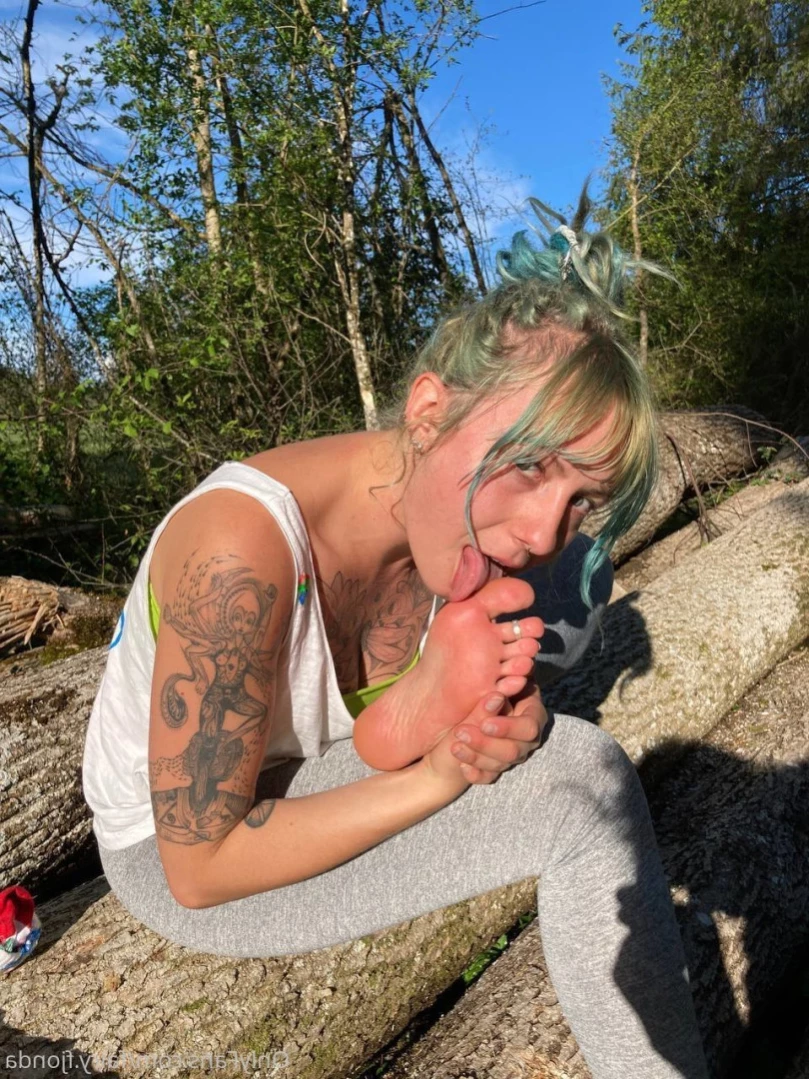 freakyfjonda Onlyfans leaked photo 14873682 on Hotleaks.tv