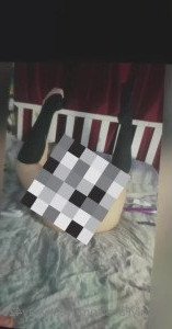 7615022