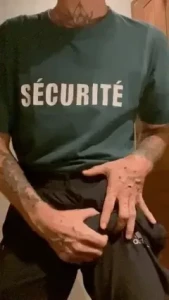 7614871