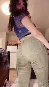 7613617