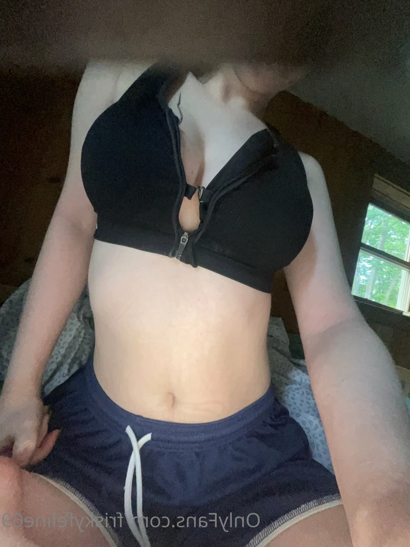 THE frisky feline [ friskyfeline69 ] Onlyfans leaked photo 7062810 on Hotleaks.tv