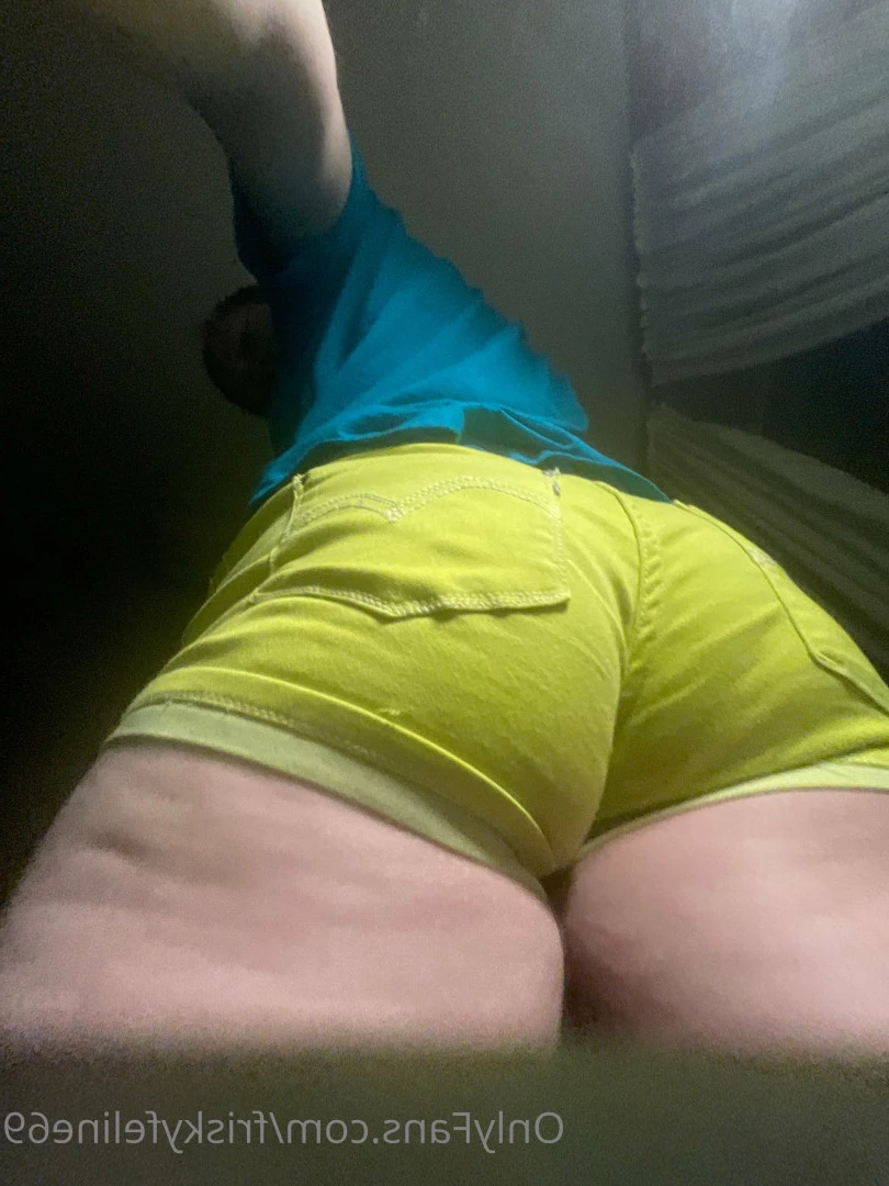 THE frisky feline [ friskyfeline69 ] Onlyfans leaked photo 7063252 on Hotleaks.tv