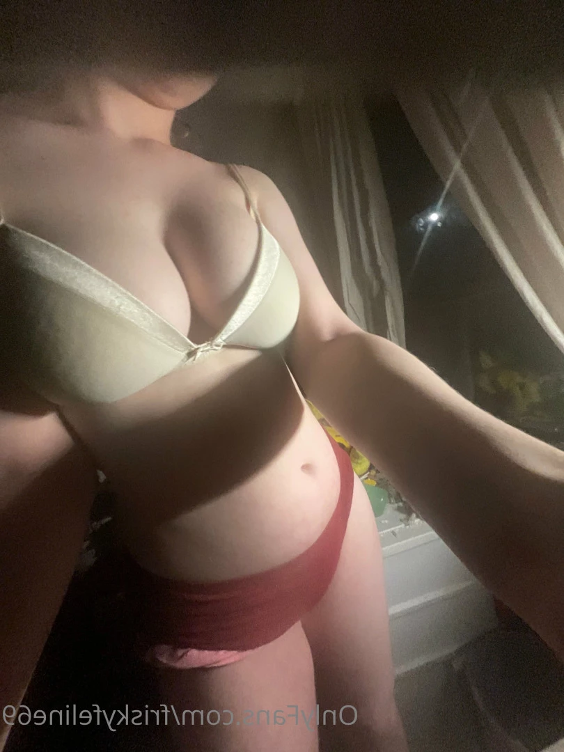 THE frisky feline [ friskyfeline69 ] Onlyfans leaked photo 7063446 on Hotleaks.tv