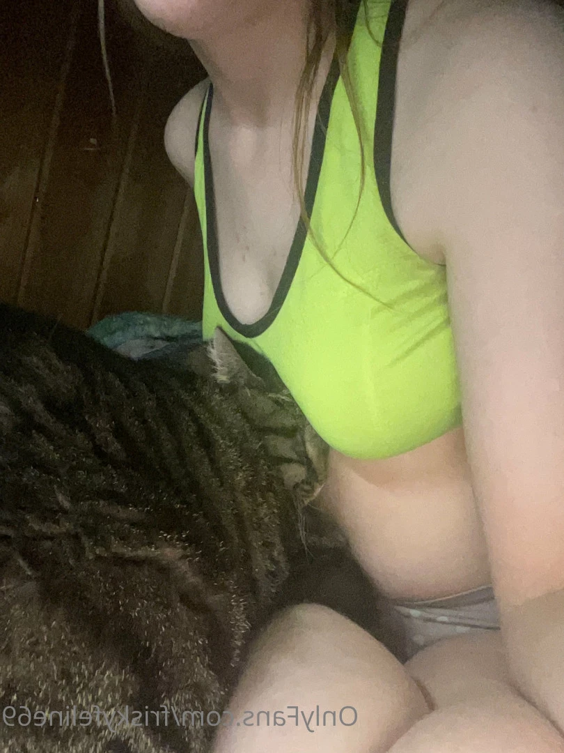 THE frisky feline [ friskyfeline69 ] Onlyfans leaked photo 7063908 on Hotleaks.tv