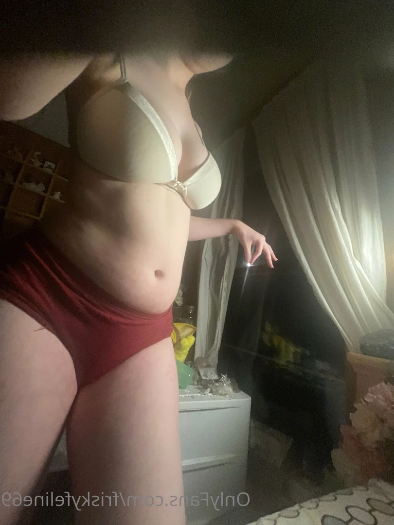 THE frisky feline [ friskyfeline69 ] Onlyfans leaked photo 7065412 on Hotleaks.tv