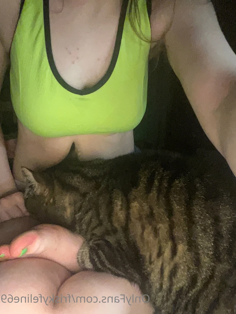 THE frisky feline [ friskyfeline69 ] Onlyfans leaked photo 7066002 on Hotleaks.tv