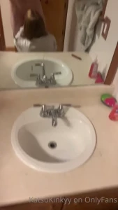 1580893