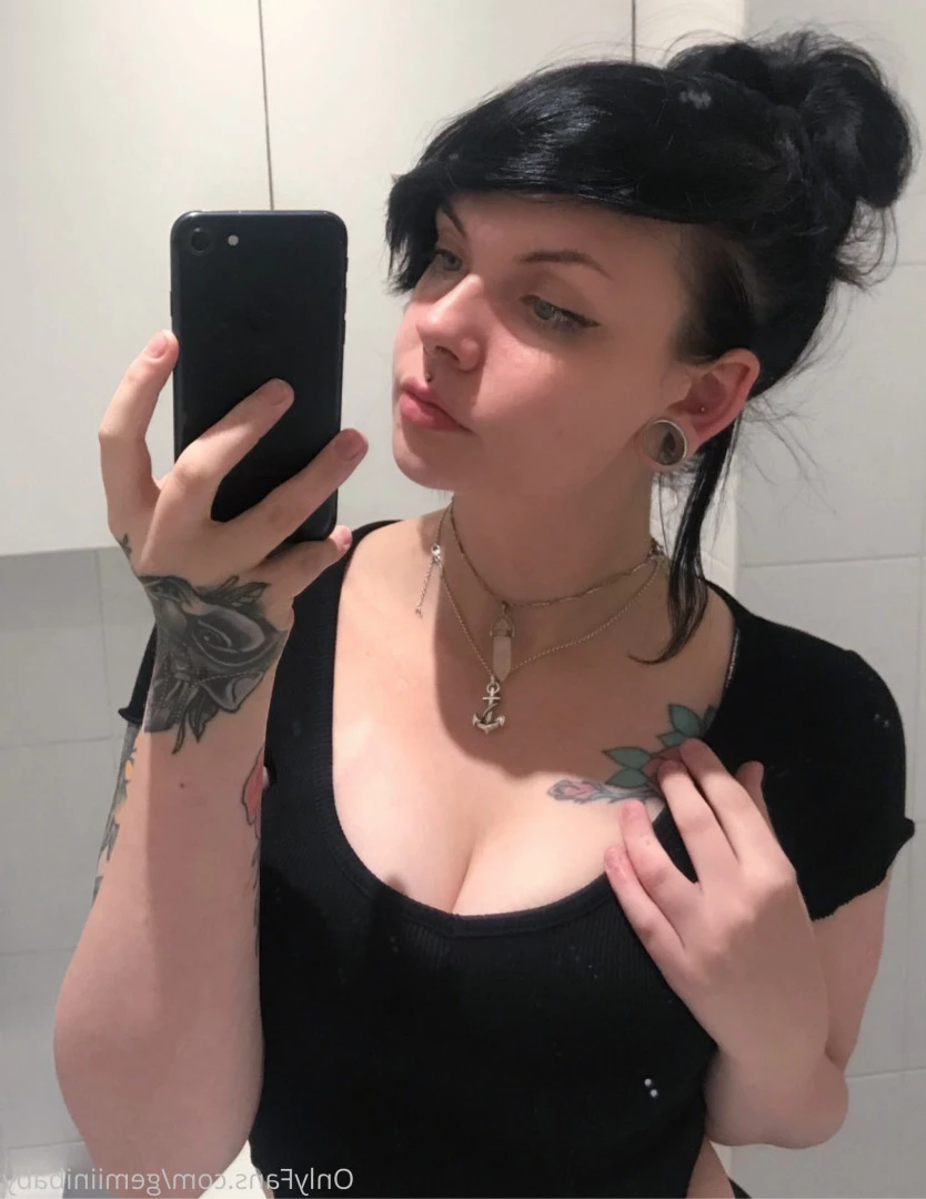 gemiinibaby Onlyfans leaked photo 7235997 on Hotleaks.tv