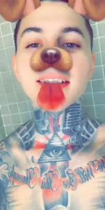 7597772
