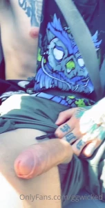 7597829