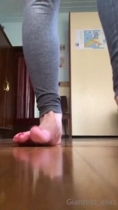 Giantess Elixs [ giantesselixs ] Onlyfans leaked video 7593593 on Hotleaks.tv