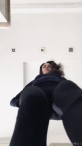 7593721