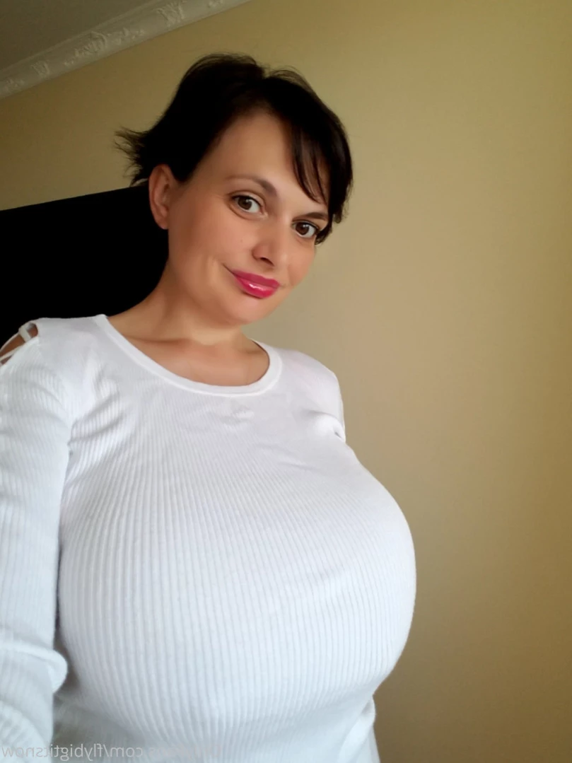 girlwithhugeboobs Onlyfans leaked photo 10867116 on Hotleaks.tv