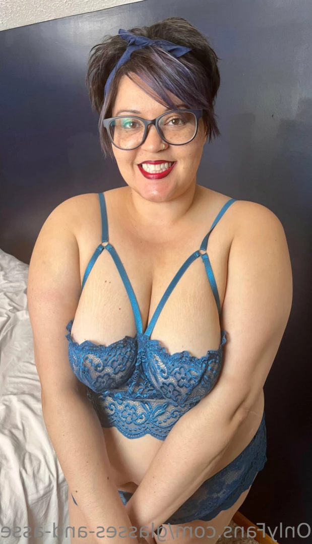 glasses-and-asses Onlyfans leaked photo 11051279 on Hotleaks.tv