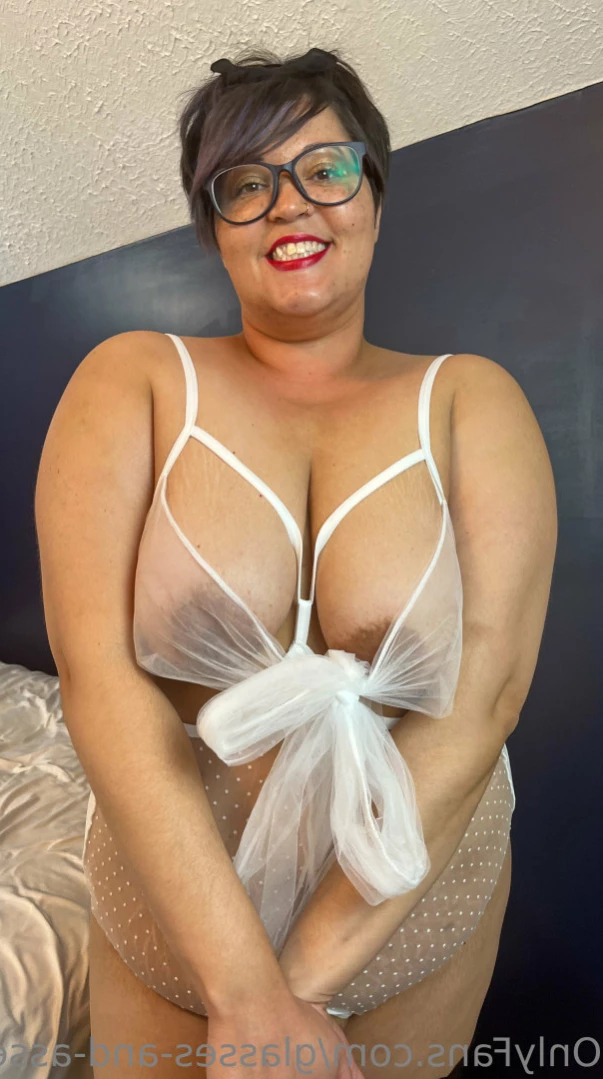 glasses-and-asses Onlyfans leaked photo 11051347 on Hotleaks.tv