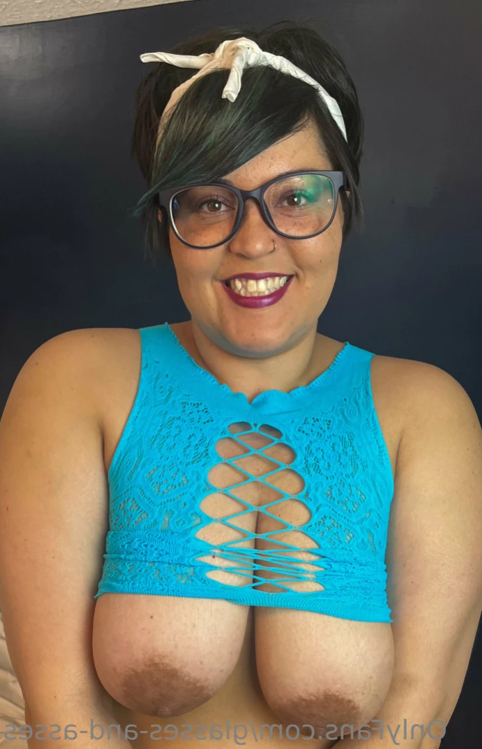 glasses-and-asses Onlyfans leaked photo 12075619 on Hotleaks.tv