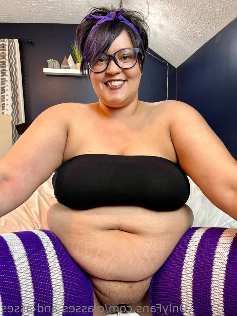 glasses-and-asses Onlyfans leaked photo 12707822 on Hotleaks.tv