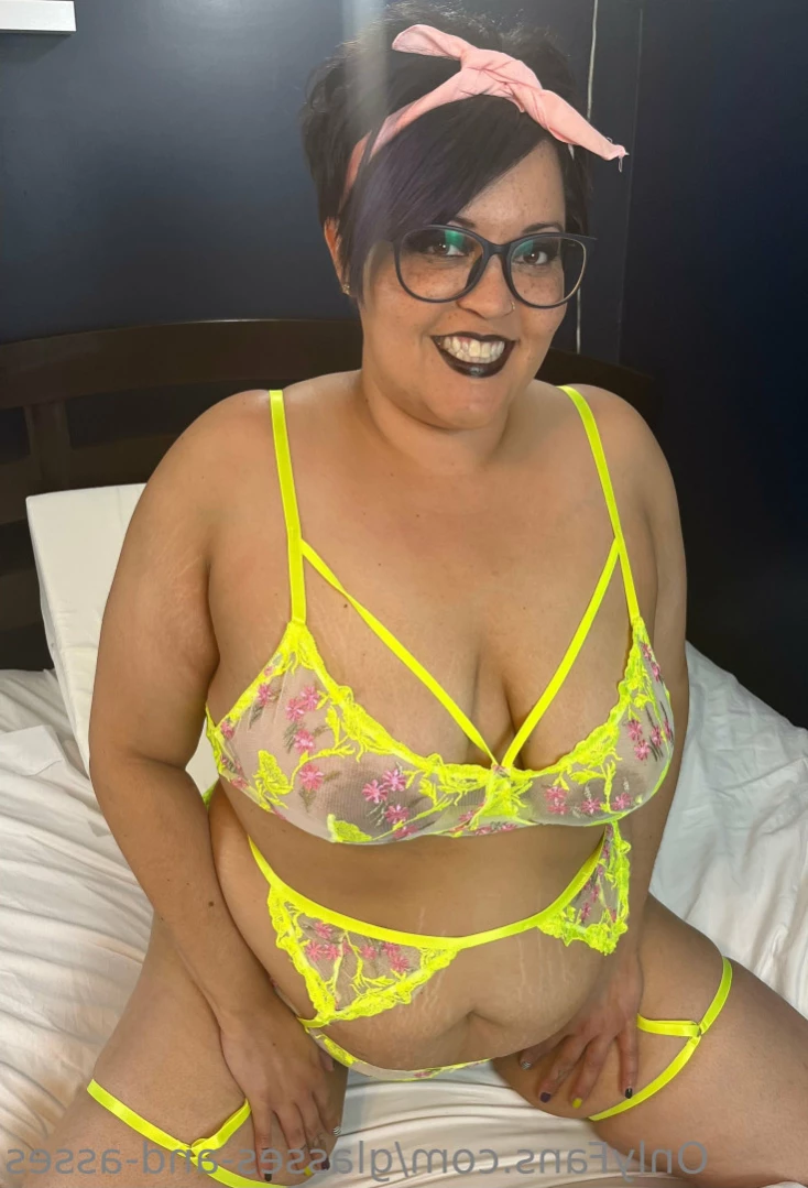 glasses-and-asses Onlyfans leaked photo 14711224 on Hotleaks.tv