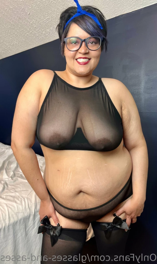 glasses-and-asses Onlyfans leaked photo 16296912 on Hotleaks.tv