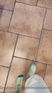 7585716