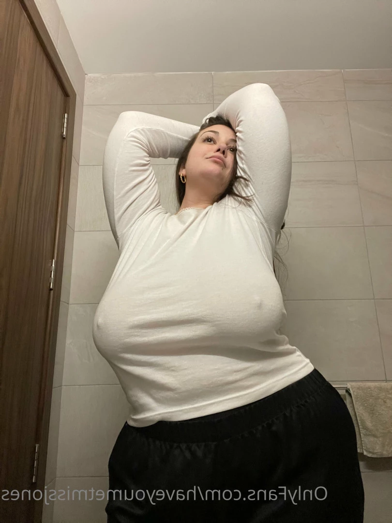 Emily [ haveyoumetmissjones ] Onlyfans leaked photo 7391099 on Hotleaks.tv