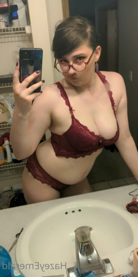 Hazel King [ hazeyemerald ] Onlyfans leaked photo 7383077 on Hotleaks.tv