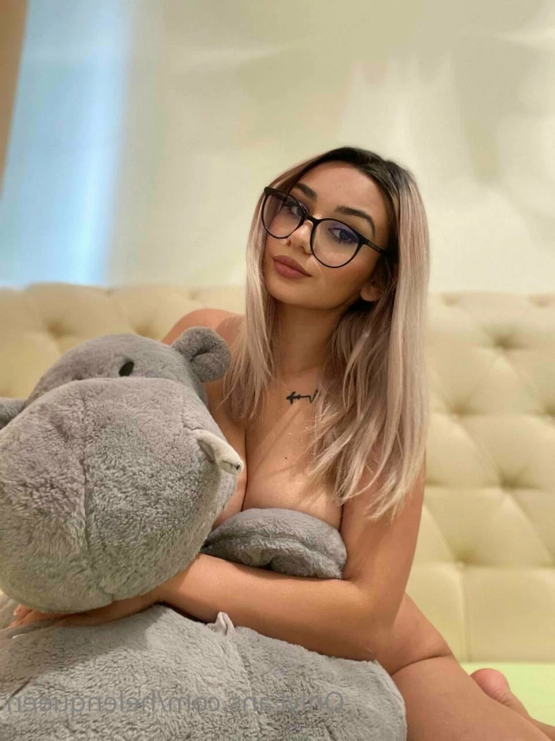 Helen Queen [ helenqueen ] Onlyfans leaked photo 7386488 on Hotleaks.tv