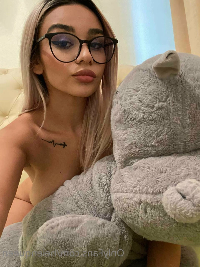 Helen Queen [ helenqueen ] Onlyfans leaked photo 7387127 on Hotleaks.tv