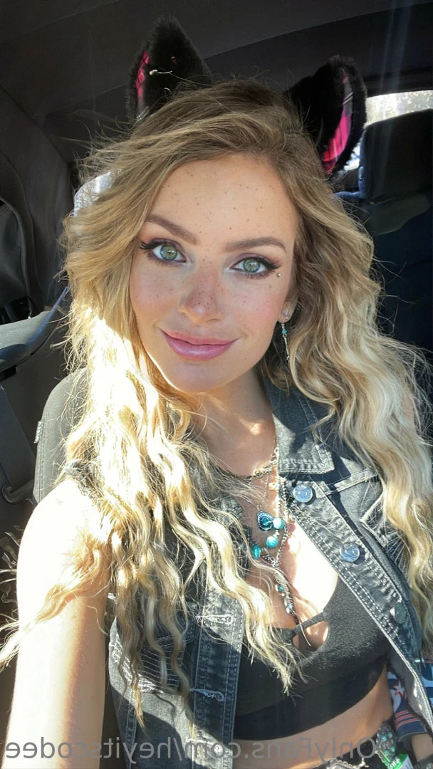 Cody Renee Cameron [ heyitscodee ] Onlyfans leaked photo 7386234 on Hotleaks.tv