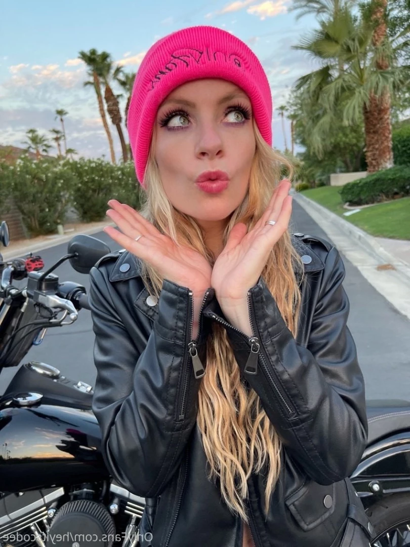 Cody Renee Cameron [ heyitscodee ] Onlyfans leaked photo 10498177 on Hotleaks.tv