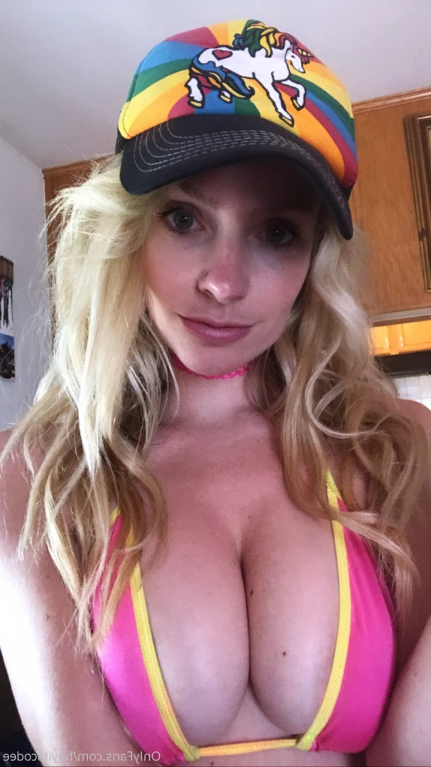 Cody Renee Cameron [ heyitscodee ] Onlyfans leaked photo 10498332 on Hotleaks.tv
