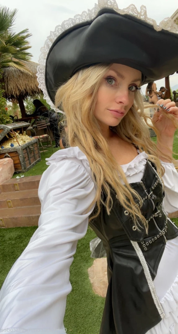 Cody Renee Cameron [ heyitscodee ] Onlyfans leaked photo 10498747 on Hotleaks.tv
