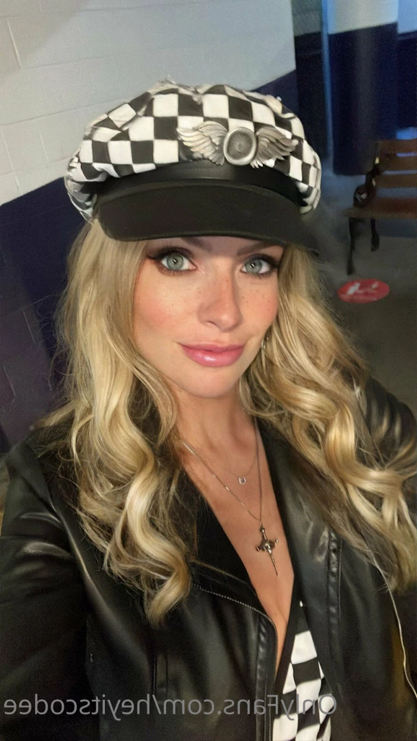 Cody Renee Cameron [ heyitscodee ] Onlyfans leaked photo 10504130 on Hotleaks.tv