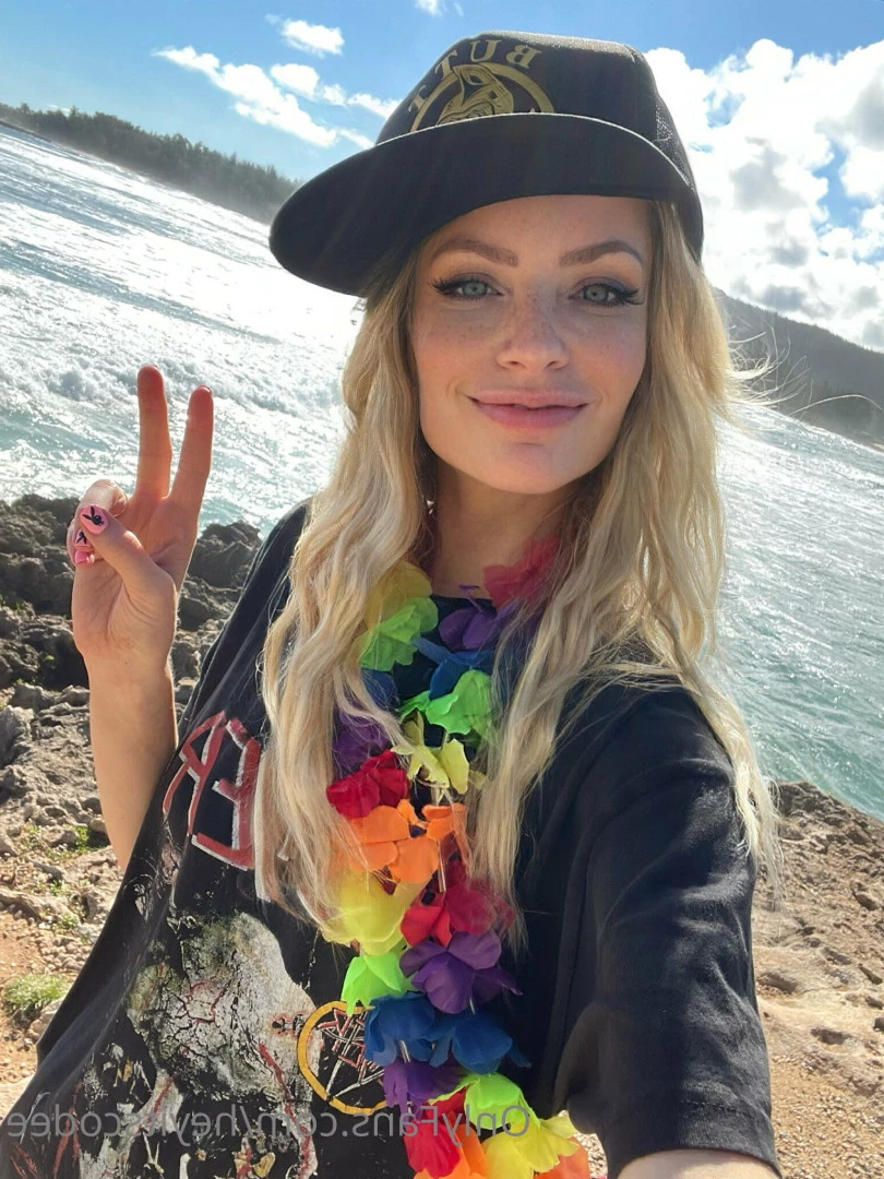 Cody Renee Cameron [ heyitscodee ] Onlyfans leaked photo 10508134 on Hotleaks.tv