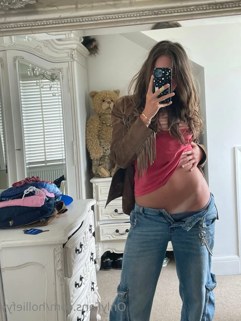 Hollie FY Gold 👑 [ holliefyy ] Onlyfans leaked photo 7145543 on Hotleaks.tv