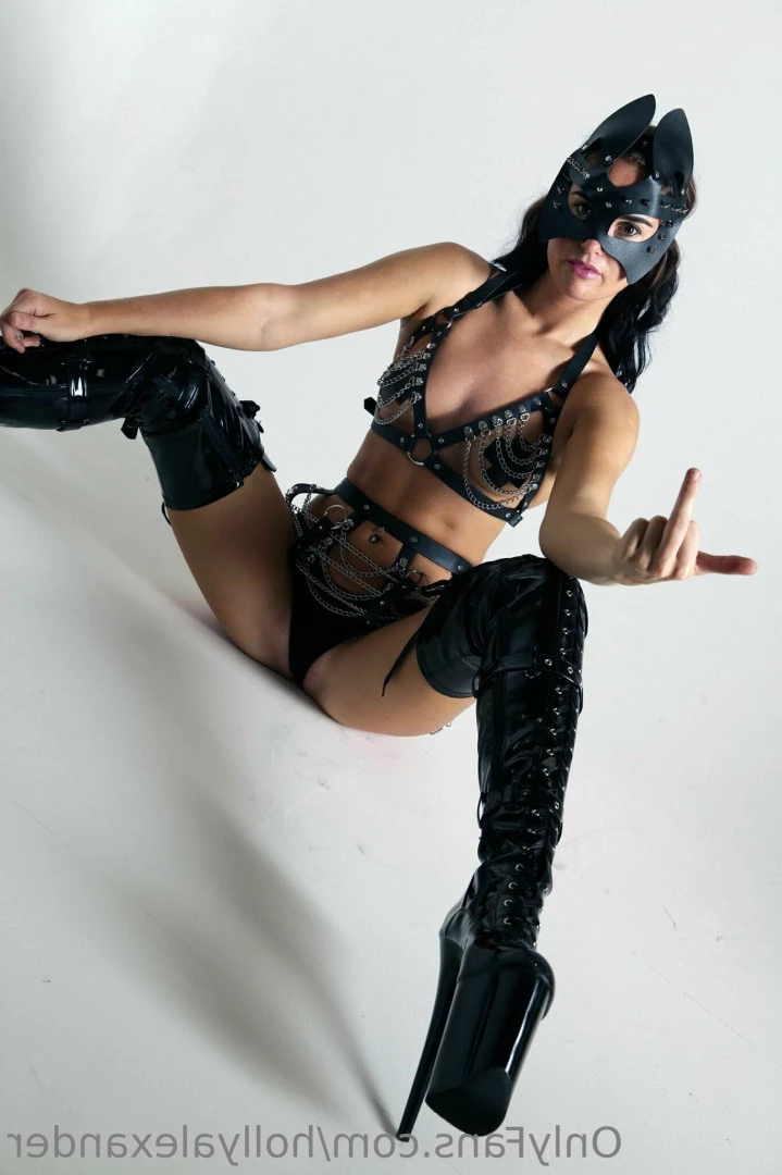 Holly Alexander [ hollyalexander ] Onlyfans leaked photo 7145973 on Hotleaks.tv