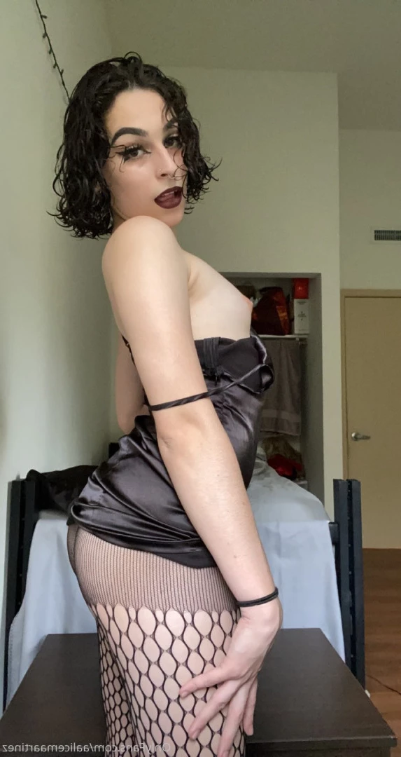 Alice 🖤 [ illiteracy4me ] Onlyfans leaked photo 7646637 on Hotleaks.tv