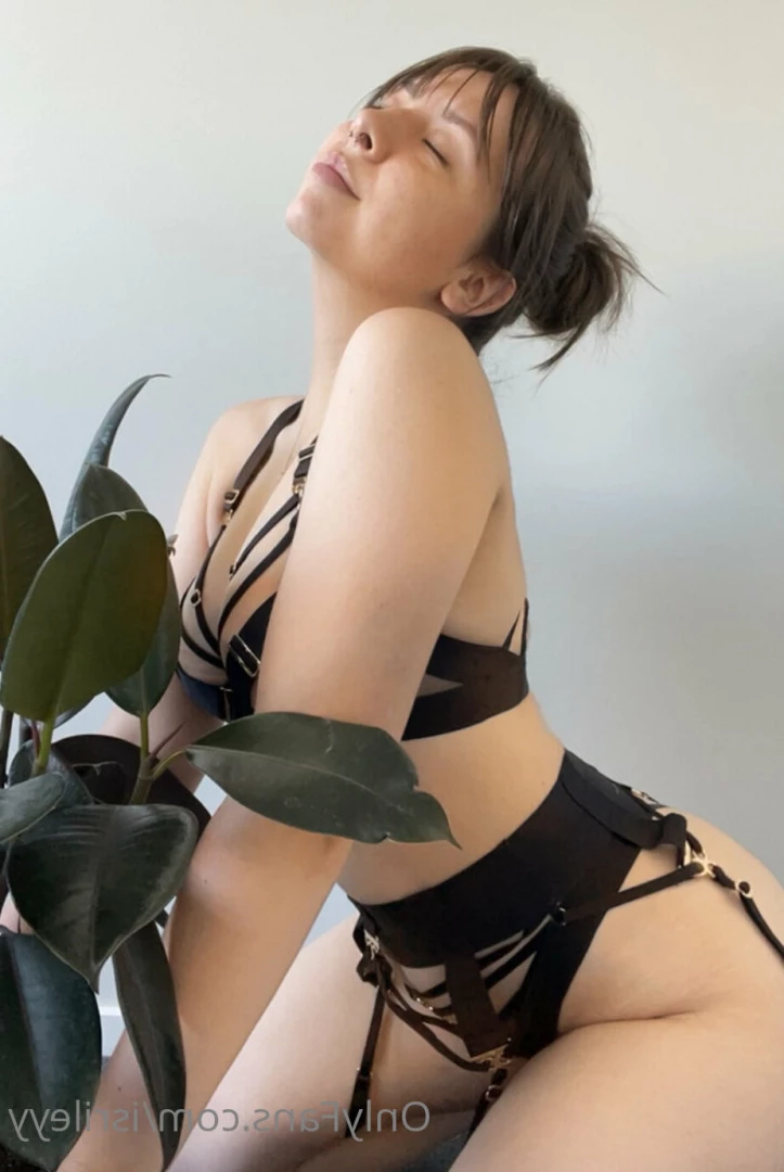 Riley [ isrileyy ] Onlyfans leaked photo 10476441 on Hotleaks.tv