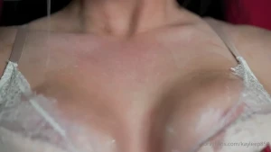 1585132